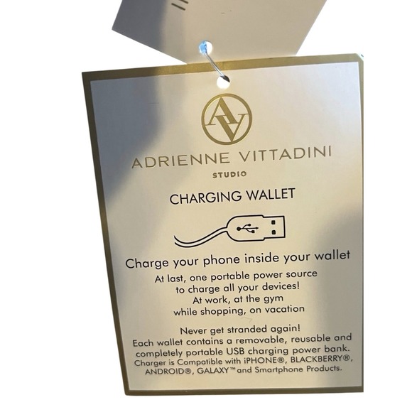 Adrienne Vittadini Charging Wallet - Picture 2 of 5